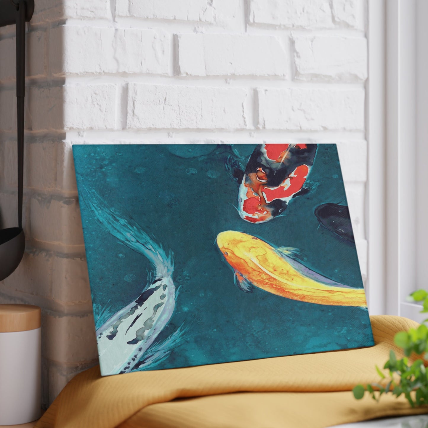 Glas-Schneidebrett mit Koi-Fisch